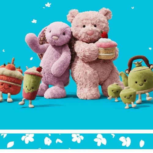 Leola Bear with Strawberry Cake - Image 3
